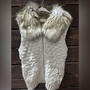 LOFT women’s vest with faux fur size small.